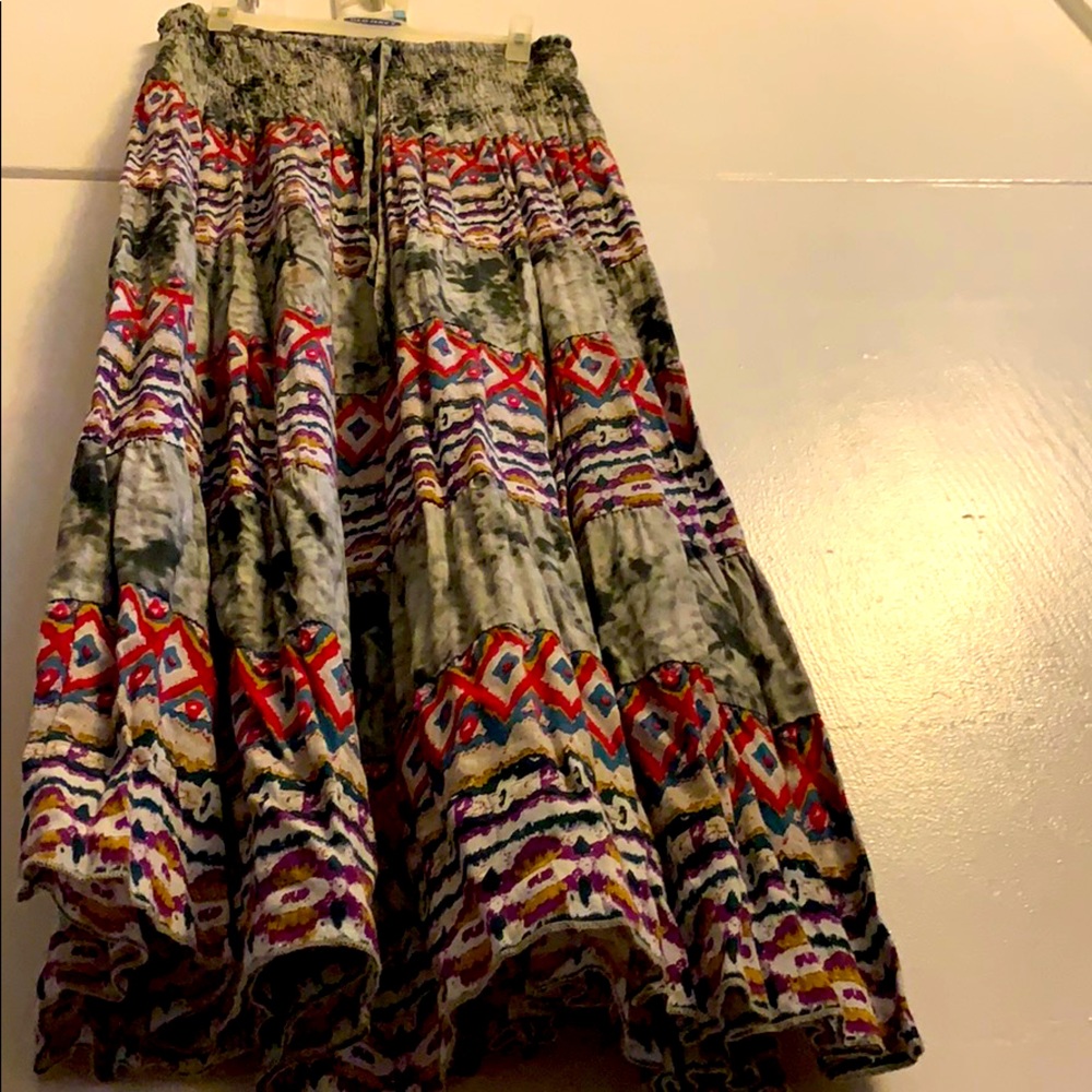 Patterned maxi skirt